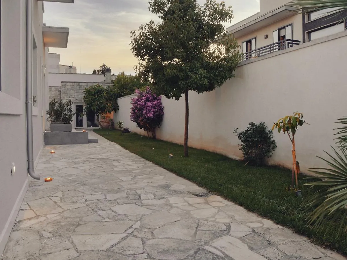 Adele E Il Duca Bed And Breakfast Lecce Italy